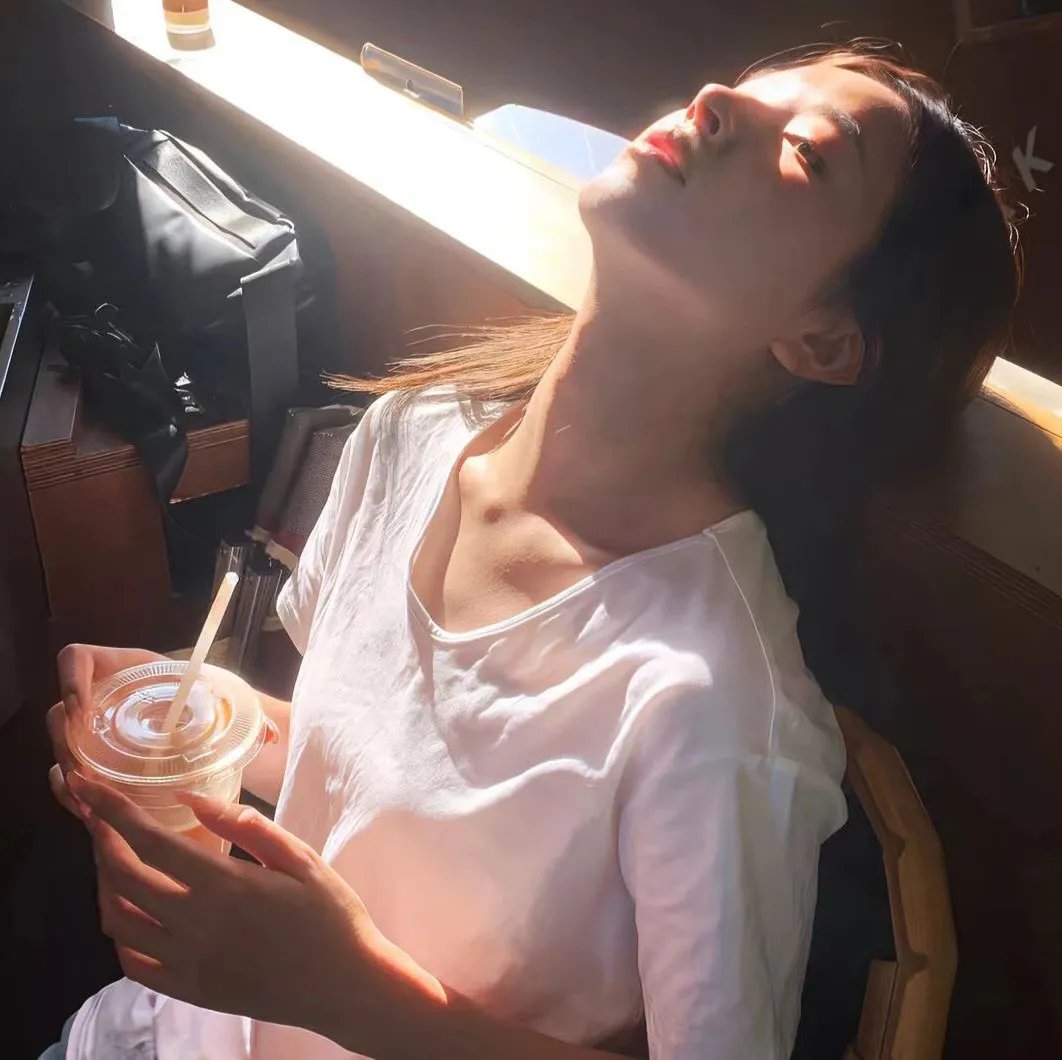 娜姐背后的男人